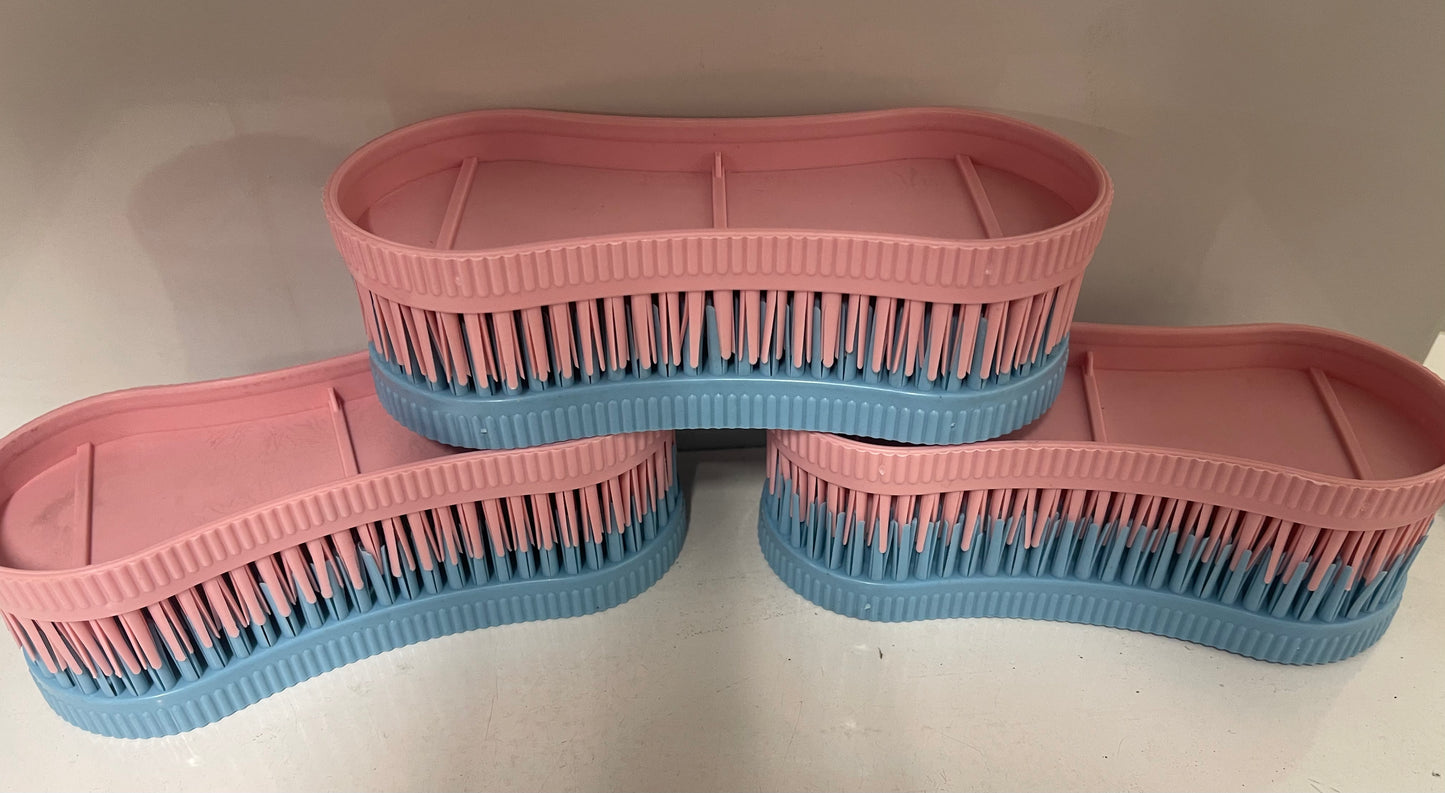 SUPERB GROOMING BRUSH