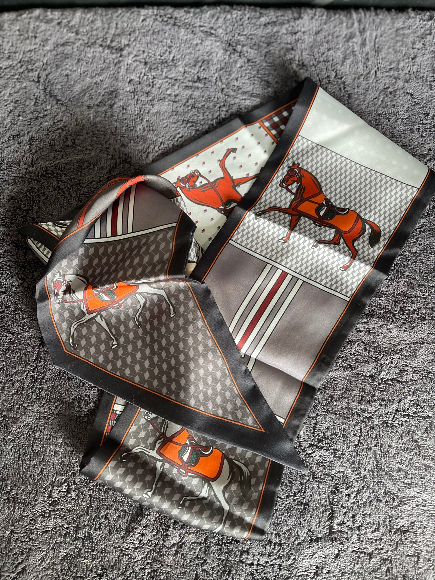 Fashionable Horse Print Scarf